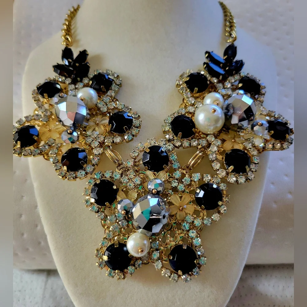 Gorgeous Black/Gold Floral Crystal Rhinestone Faux Pearl Statement Necklace